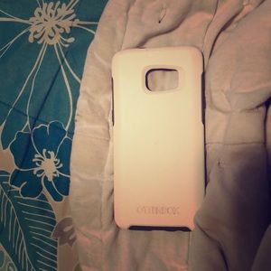 Samsung Galaxy S7edge White and Grey Outerbox